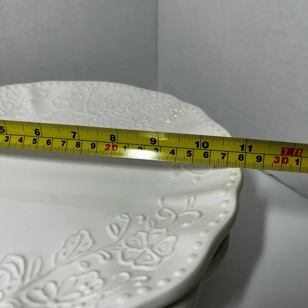 Pier 1 Lacey Dinner Plates - 8 qty
